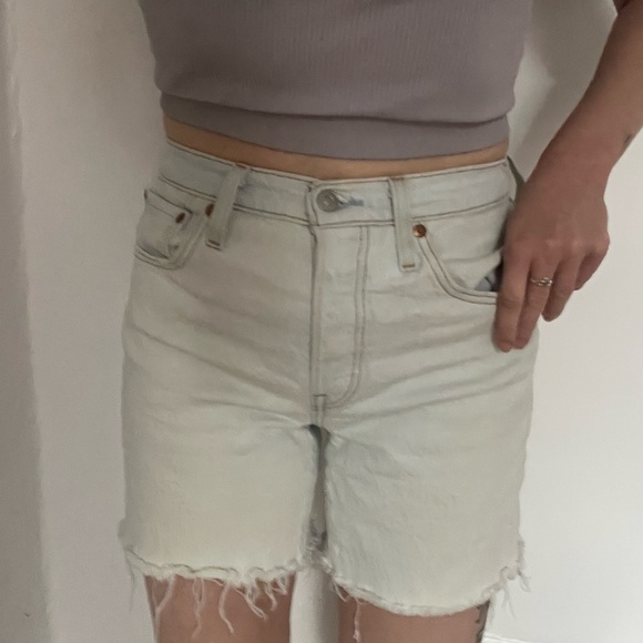 Levi’s 501 Jean shorts - Picture 4 of 4